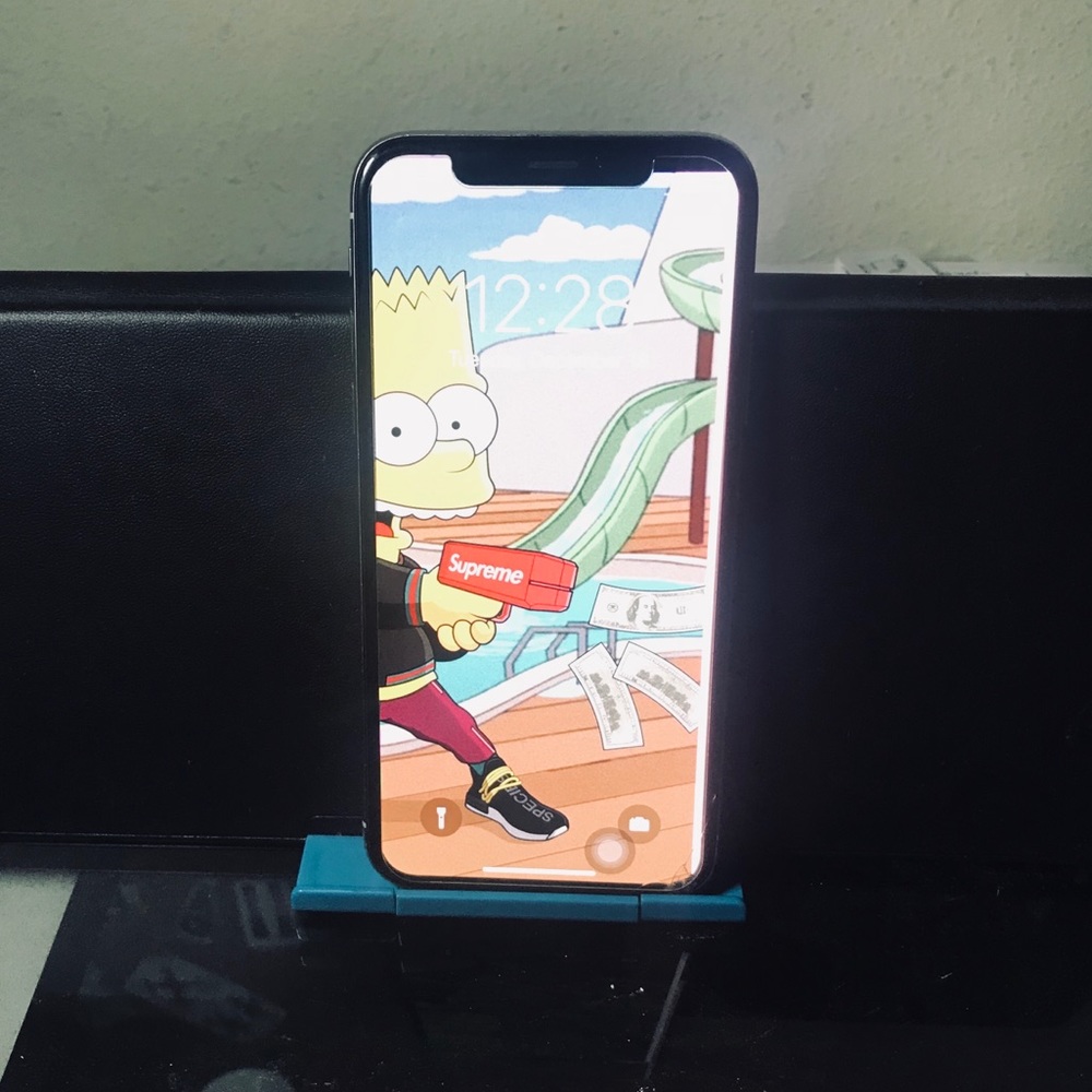 iPhone X (Unlocked) (64gb)